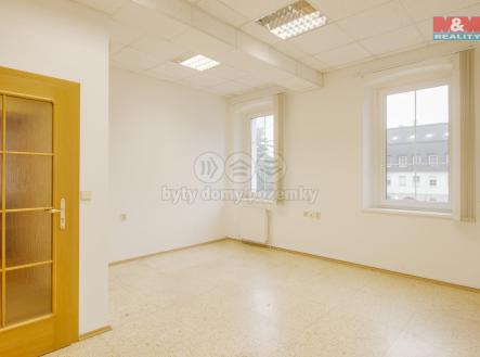 místnost | Pronájem - kanceláře, 130 m²