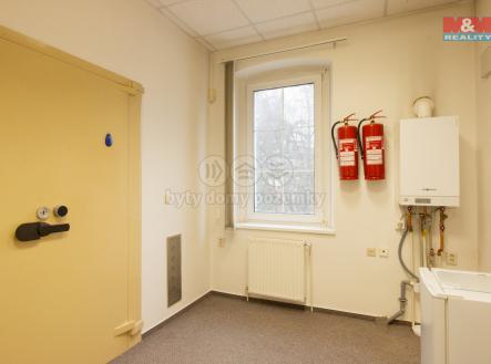 místnost | Pronájem - kanceláře, 65 m²