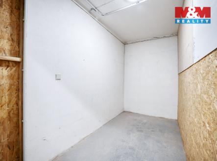 DSC00950_9.jpg | Pronájem - skladovací prostor, 1 m²