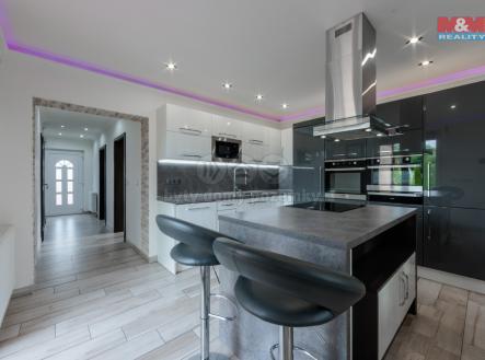 Kuchyně | Prodej - dům/vila, 198 m²
