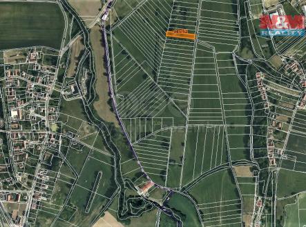 Prodej - pozemek, trvalý travní porost, 1 828 m²