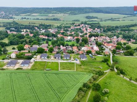 AC2BEB4C-BF2A-453F-B640-26423579E188DJI_20250610163608_0239_D.jpeg | Prodej - pozemek pro bydlení, 1 391 m²
