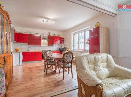 kuchyně+obývací pokoj | Prodej - dům/vila, 168 m²