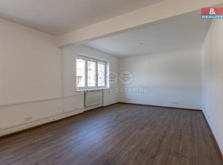 Realitni╠ü fotografie - Louny - Ivana Sychrova╠ü - 3.jpg | Prodej - dům/vila, 168 m²