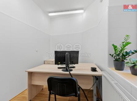 Prodej - kanceláře, 498 m²
