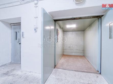 Pronájem - skladovací prostor, 8 m²