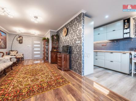 kuchyn + obývák Poděbrady.jpg | Prodej bytu, 3+1, 69 m²