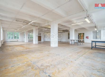 Prodej - obchodní prostor, 4 044 m²