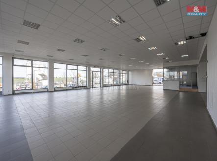 Pronájem - obchodní prostor, 416 m²