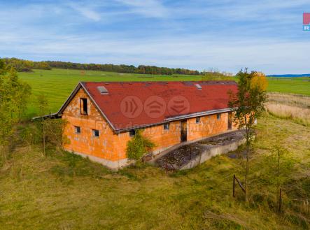 Dům | Prodej - zemědělský objekt, 2 476 m²
