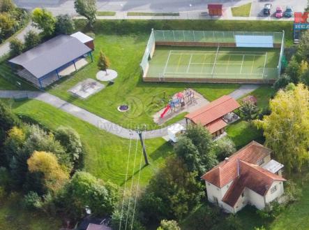 Sportoviště Hroubovice.png | Prodej - pozemek pro bydlení, 2 406 m²