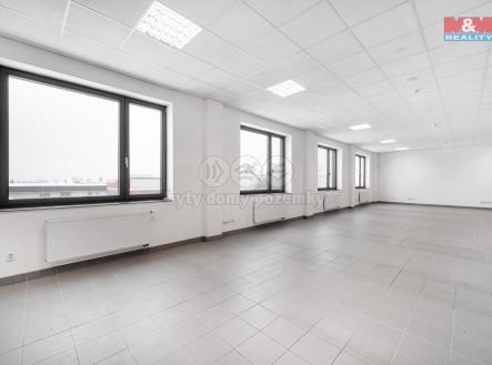 Pronájem - obchodní prostor, 1 000 m²