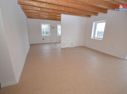 Obývací pokoj 1.jpg | Prodej - dům/vila, 180 m²