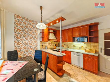 kuchyně pohled 3 | Prodej bytu, 3+1, 79 m²
