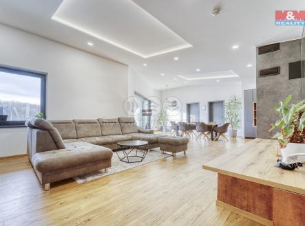 Prodej - dům/vila, 296 m²