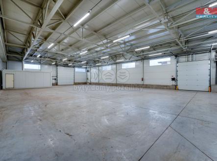 Pronájem - skladovací prostor, 467 m²
