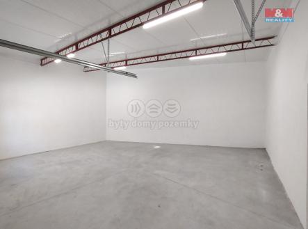 Pronájem - obchodní prostor, 140 m²