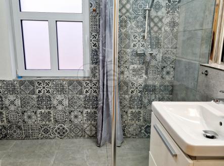 koupelna s WC v přízemí | Pronájem - dům/vila, 170 m²