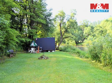 posezení a ohniště u stánku.jpg | Prodej - pozemek pro komerční výstavbu, 804 m²