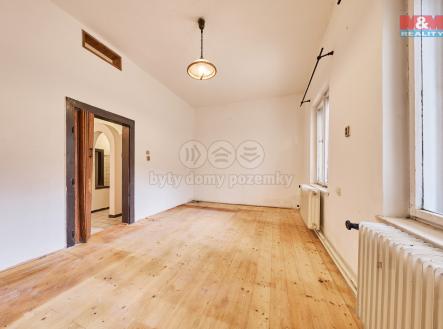 přízemí -  - mítnost | Prodej - obchodní prostor, 313 m²