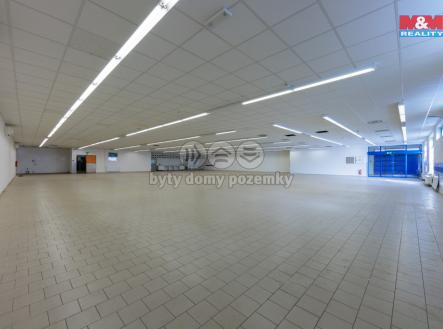 4b3b0999-e628-464d-888e-2e4585031bef.jpg | Pronájem - obchodní prostor, 1 200 m²