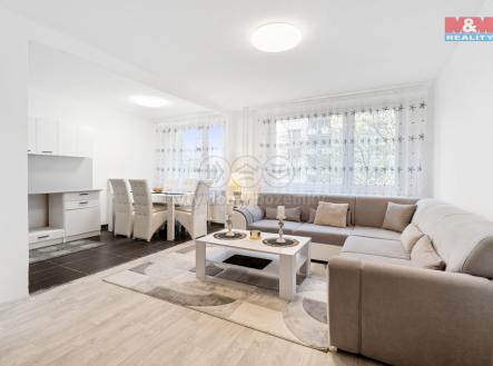 Obývací pokoj s KK | Prodej bytu, 3+kk, 74 m²