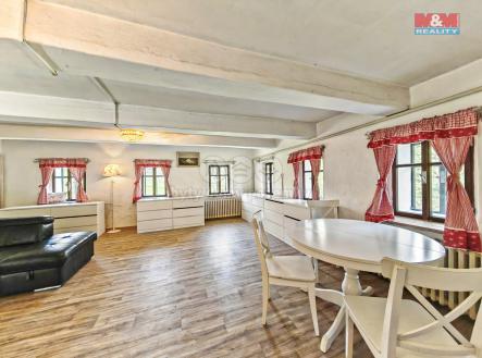 přízemí - obývací pokoj | Prodej - chata/rekreační objekt, 105 m²