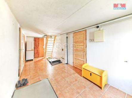 přízemí - vstupní chodba | Prodej - dům/vila, 105 m²