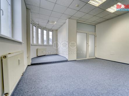 Pronájem - kanceláře, 94 m²
