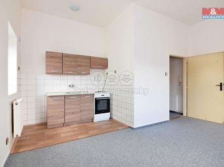 pokoj s kuchyňským koutem | Pronájem bytu, 1+kk, 27 m²