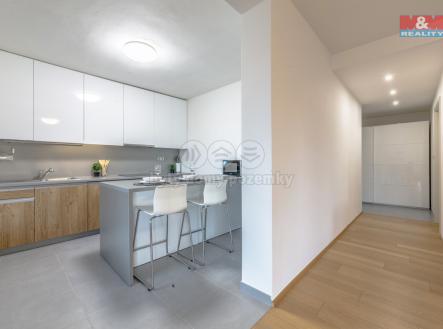 Kuchyně a chodba | Prodej bytu, 3+1, 76 m²