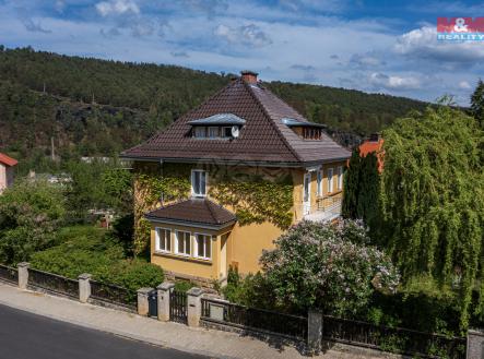 pohled na dům | Prodej - dům/vila, 210 m²