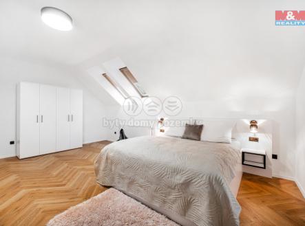 Prodej - dům/vila, 378 m²