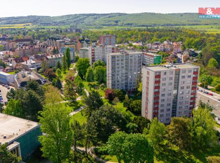 Blízké okolí domu | Prodej bytu, 2+1, 48 m²