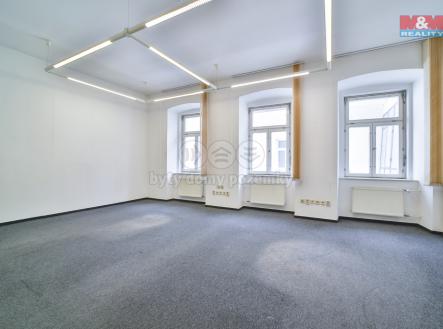 Pronájem - kanceláře, 204 m²