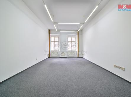 Pronájem - kanceláře, 204 m²