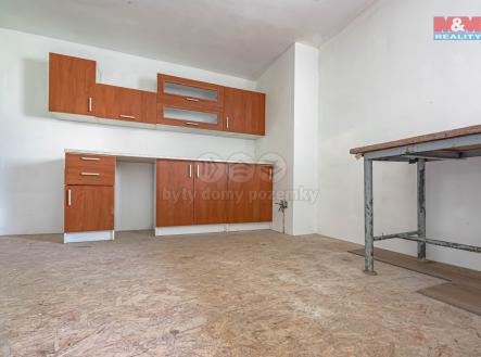 Prodej - skladovací prostor, 700 m²