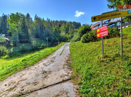 DSC_9932_4_5_7_8_tonemapped_.jpg | Prodej - dům/vila, 140 m²