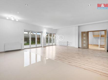 Obývací pokoj 2.jpg | Prodej - dům/vila, 276 m²