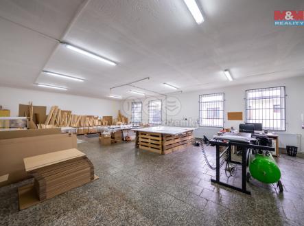 Prodej - výrobní prostor, 400 m²