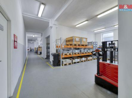 Pronájem - výrobní prostor, 1 600 m²