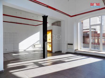 Pronájem - obchodní prostor, 68 m²