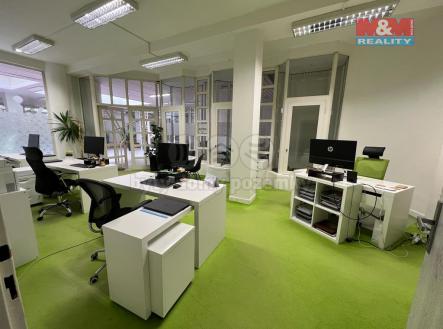 Pronájem - kanceláře, 67 m²