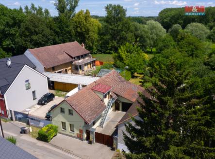 Pohled z výšky- ulice | Prodej - dům/vila, 169 m²