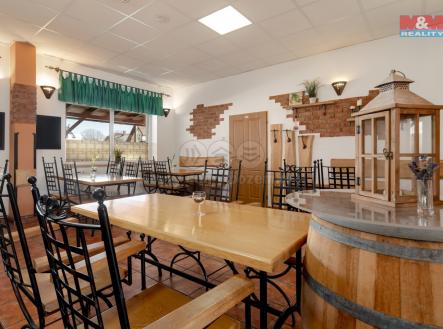 4e6f5066-63c1-44c3-888c-d0c6a76ad7ec.jpg | Prodej - restaurace, 900 m²