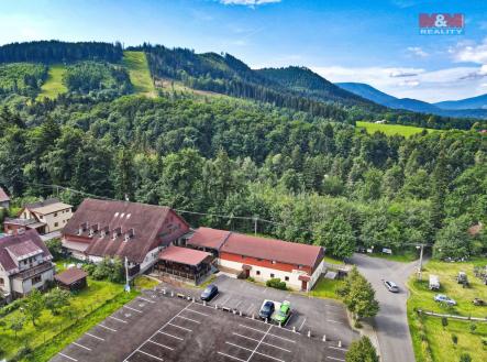 Celkový záběr z dronu | Prodej - hotel, 1 770 m²