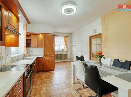 Prodej - dům/vila, 301 m²