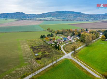 Pohled na pozemek a okolí | Prodej - pozemek pro bydlení, 1 219 m²