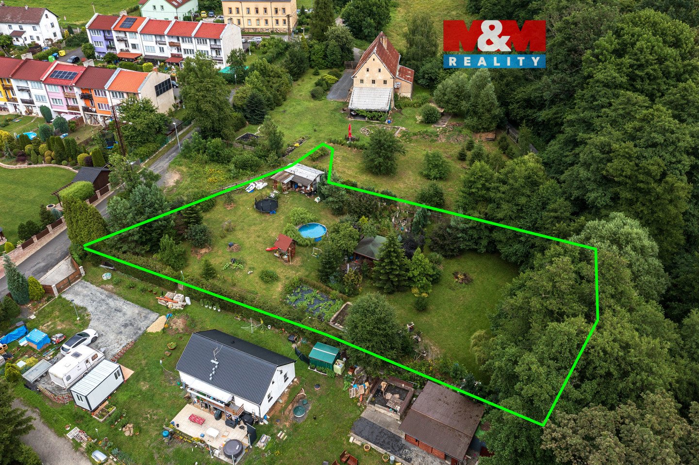 Pohled na pozemek