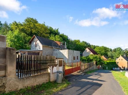 Pohled na dům. | Prodej - dům/vila, 387 m²